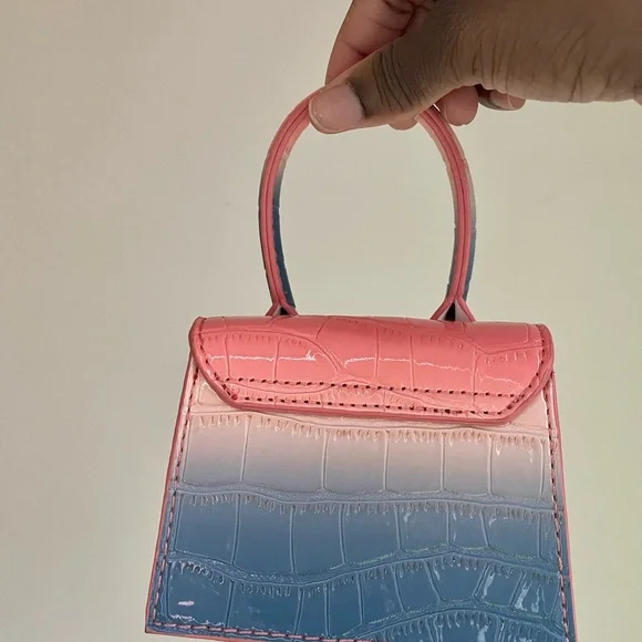 Purses - Picture 3 of 4